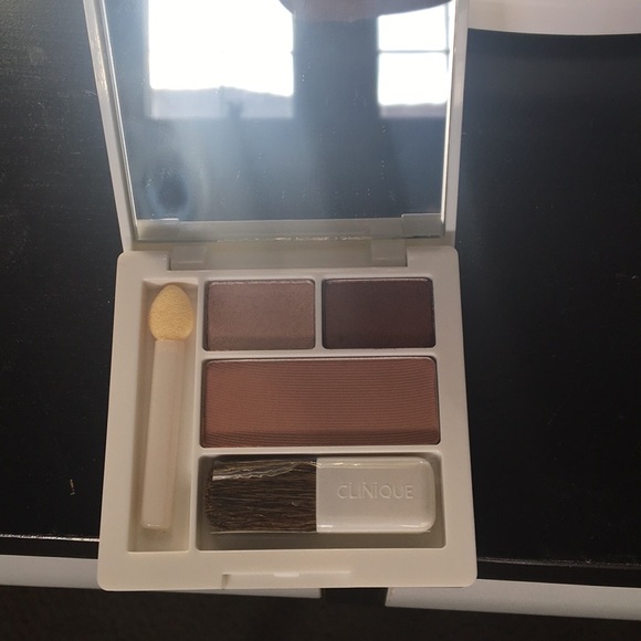 Brand New Clinique Eyeshadow and Blush Duo - Picture 2 of 4